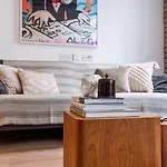 Oxford Street -West End-Great Location
