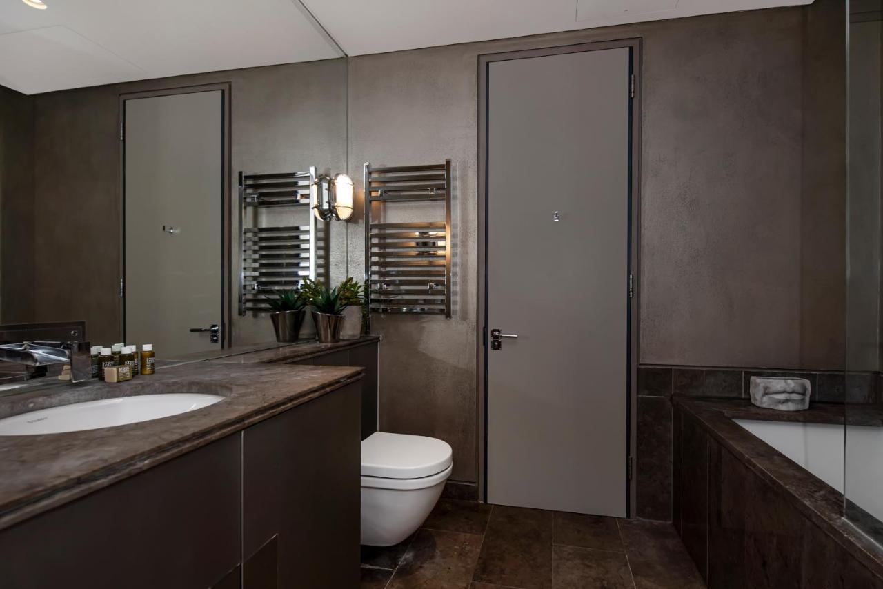 Apartment Oxford Street -west End-great Location