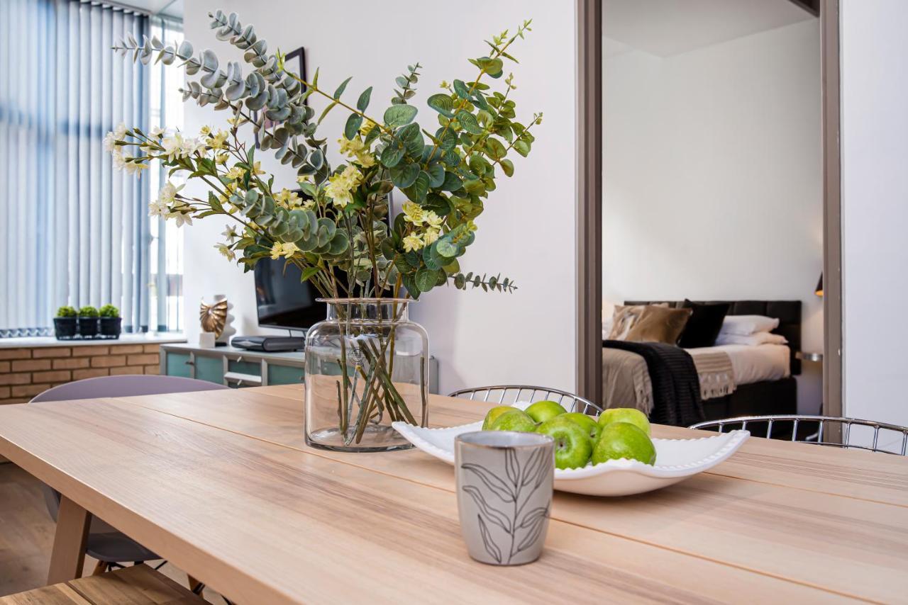Oxford Street -west End-great Location Apartment London