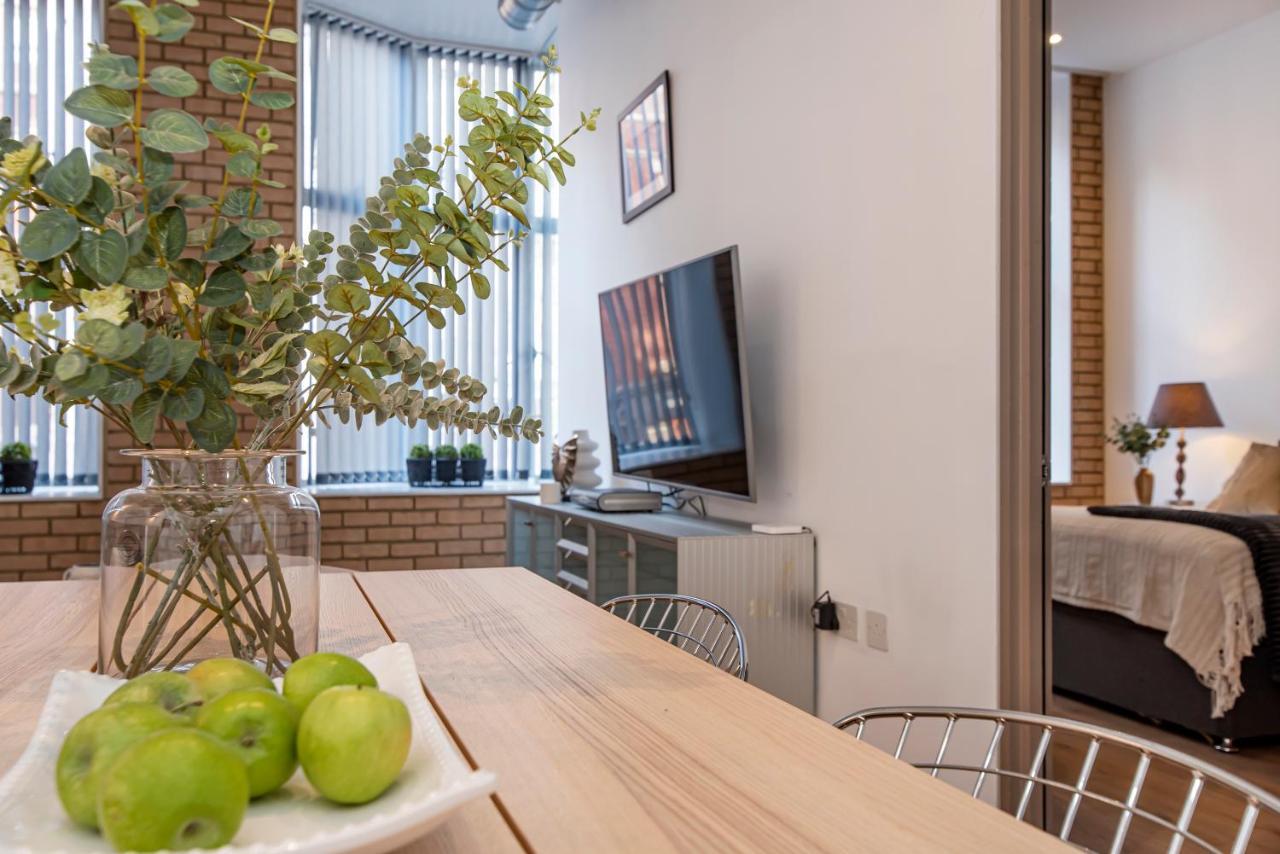 Oxford Street -west End-great Location *